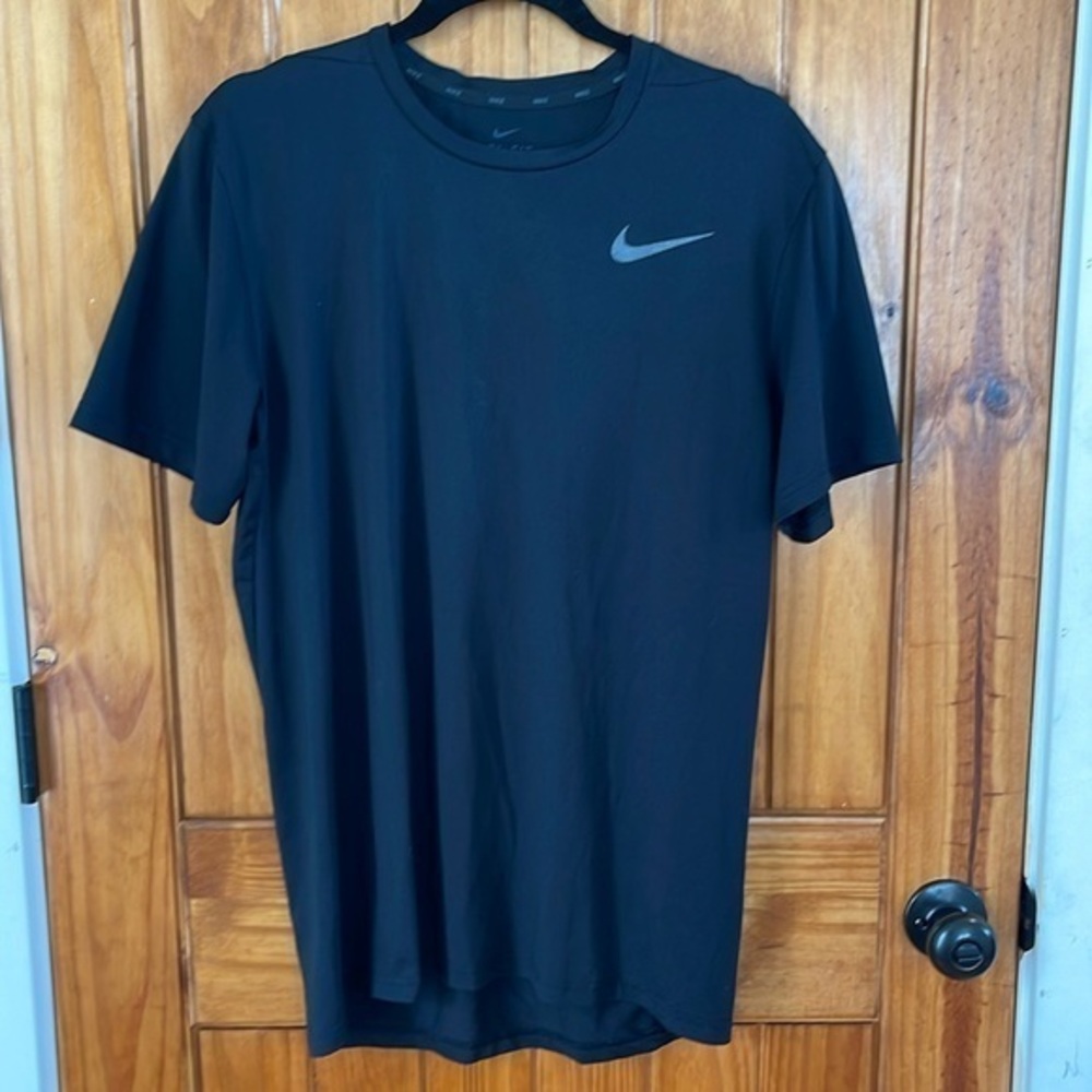 Nike Dri Fit Standard Fit shirt Medium Short sleeve